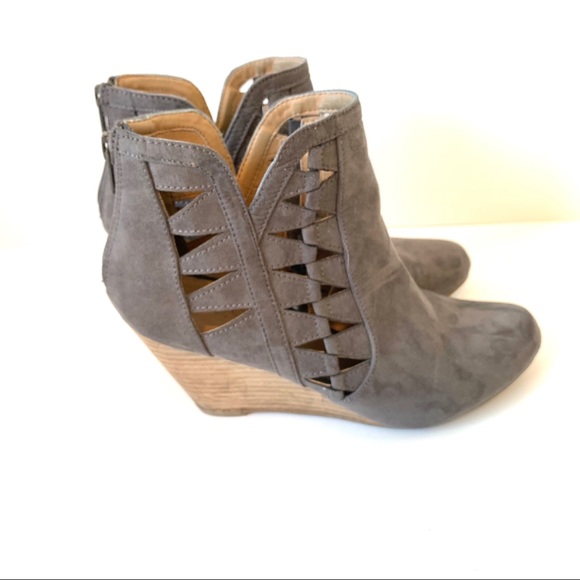 REPORT Gray Wedge Cut Out Booties—SZ. 7.5-8 - Picture 4 of 14